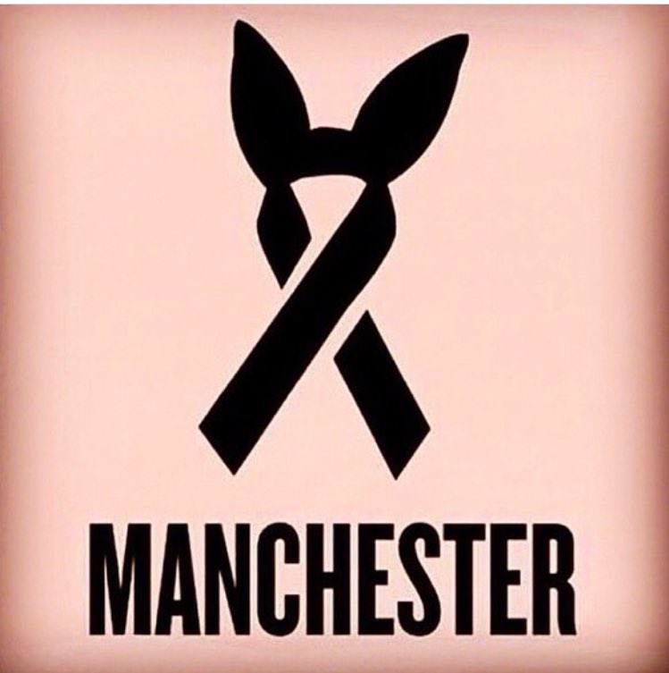 Fenjifanclub's tweet photo. Noi portavoce di tutte le #Dreamers, ci stringiamo attorno al dolore delle famiglie, ieri sera al concerto di @ArianaGrande ! ❤️ https://t.co/bSbb2cPKVo