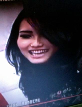 Enonirwan2's tweet photo. "Lirikan matamu menarik hati oh senyumanmu. Manis sekali " @Shaheer_S @aytingnew92. So sweet https://t.co/wnIlSeAWuy