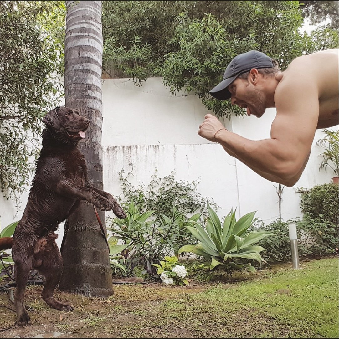 Gracias por alegrarme la vida amigo. Solo tú eres capaz de sacar al niño que llevo dentro.