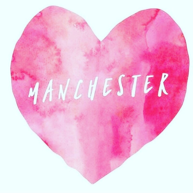 AshleWaterworth's tweet photo. #PrayForManchester #WeStandTogether 💔 https://t.co/usuokywiFc