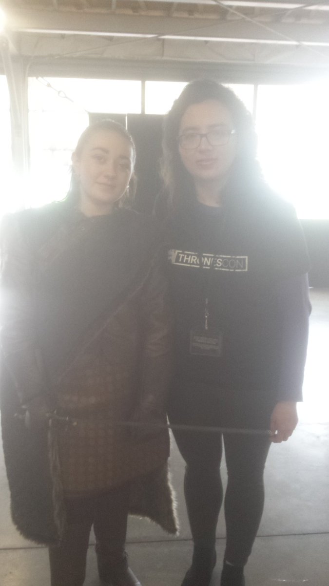 wolfgirlsansa's tweet image. I swear this girl is literally Maisie's twin. I won't be able to tell her and Maisie apart  if they're both standing in the same room