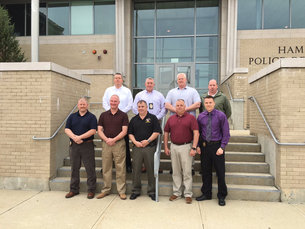 deancrisp's tweet photo. Hampton NH SLI Class And Trilogy Recipients. Great Host Agency. #oneoffirst. Thank You for many years supporting @FBILEEDA https://t.co/F6w6qEpCX1