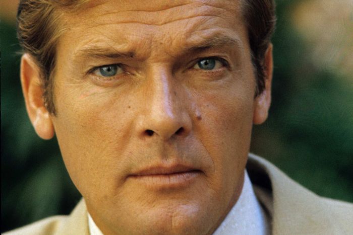 Avolaofficial's tweet photo. James Bond Actor, Sir Roger Moore, Dies Aged 89 - https://t.co/4Hawqd6V5d #TrendysturvsBlog https://t.co/oV0dbiEep4