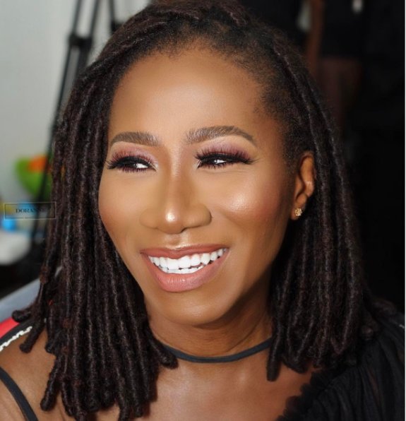 Avolaofficial's tweet photo. Asa Wows In New Makeup Photos - https://t.co/ud1euonj3Y #TrendysturvsBlog https://t.co/mbD9mnFSd1