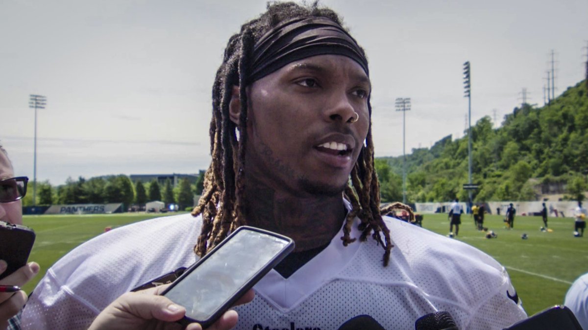 Martavis Bryant talks about what it has been like rejoining his teammates after missing an entire year. https://t.co/jGyamcU51H