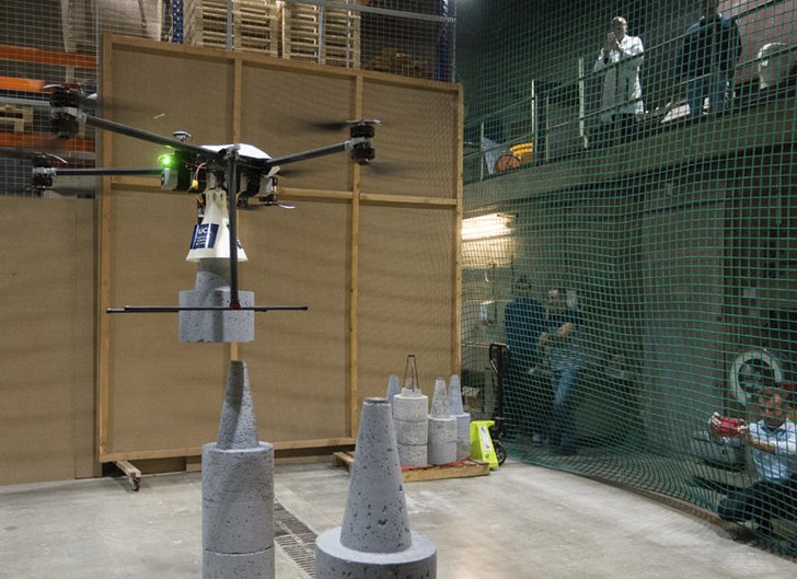 Tiresocks's tweet image. Flying robots, artificial intelligence, 3D printing - Jobsites of the future.
ow.ly/4l5830bxNoi
#FlyingRobots