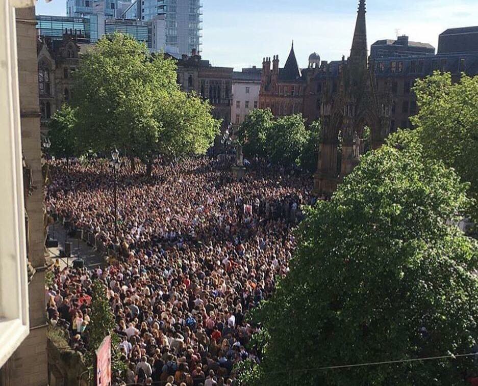 TotheRegiment_'s tweet photo. Welcome to #Manchester , we do things differently here https://t.co/5n1VmsCw78