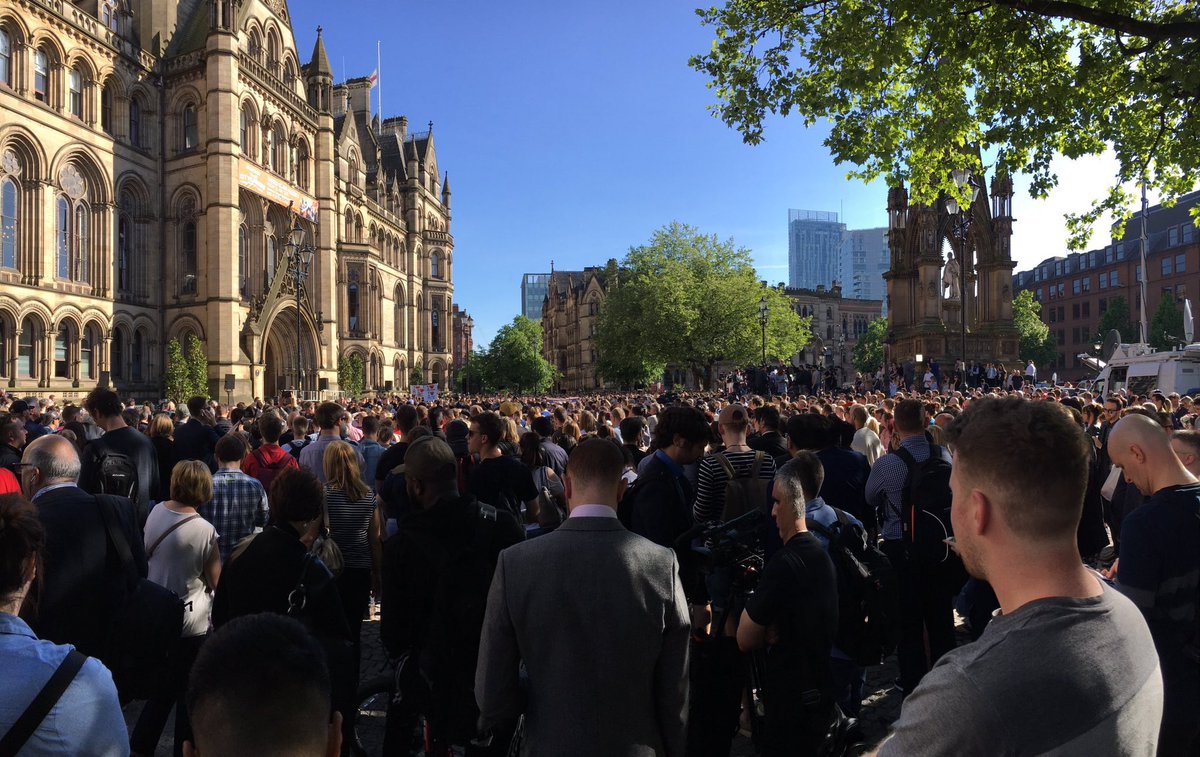 evefrancisholt's tweet photo. #Manchester is hurting but it's spirit soars. Wonderful photos of people #standingtogether at tonight's #vigil. Standing up for #lovenothate https://t.co/InHP8Z8ebY