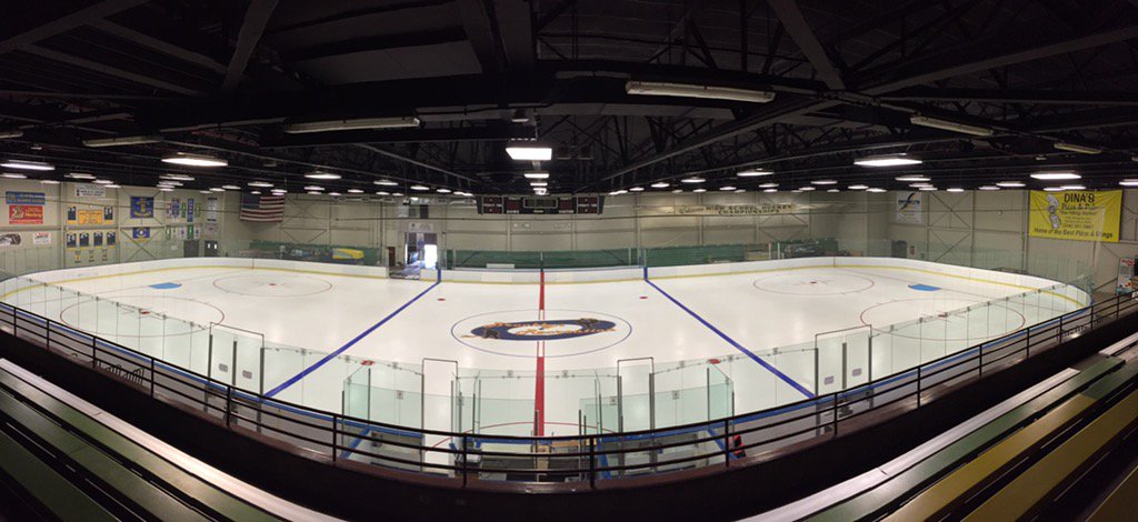 Midamericarinks's tweet photo. @Brooklyn Recereation, Ohio @JetIceHockey @jeticecurling @EismannDon ice painting complete #textilelogos https://t.co/p4iULCC0W4