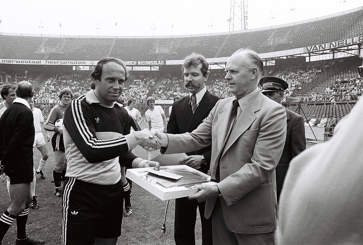 OldFootball11's tweet photo. Happy Birthday to goalkeeper #EddyTreijtel
#Treijtel #Feyenoord https://t.co/5pwkzOZlrm