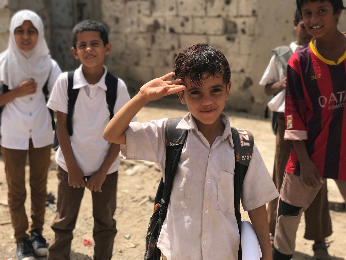 reemamouhammad's tweet photo. “I am very frightened by the war but I really want to stay in school”. Students brave bombs and bullets in #Yemen https://t.co/TsyD2gB1ez