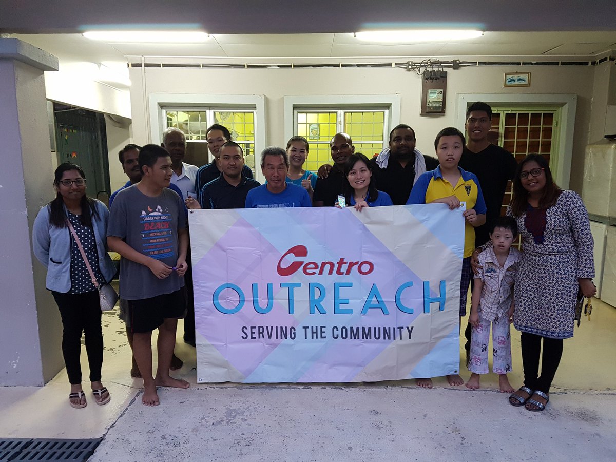 TeddyClinic's tweet photo. It was a well spent evening with the kids from Pusat Jagaan Kanak Kanak Down Syndrome Klang along with the team from @CentroMallKlang !! https://t.co/MgQoY9yawY