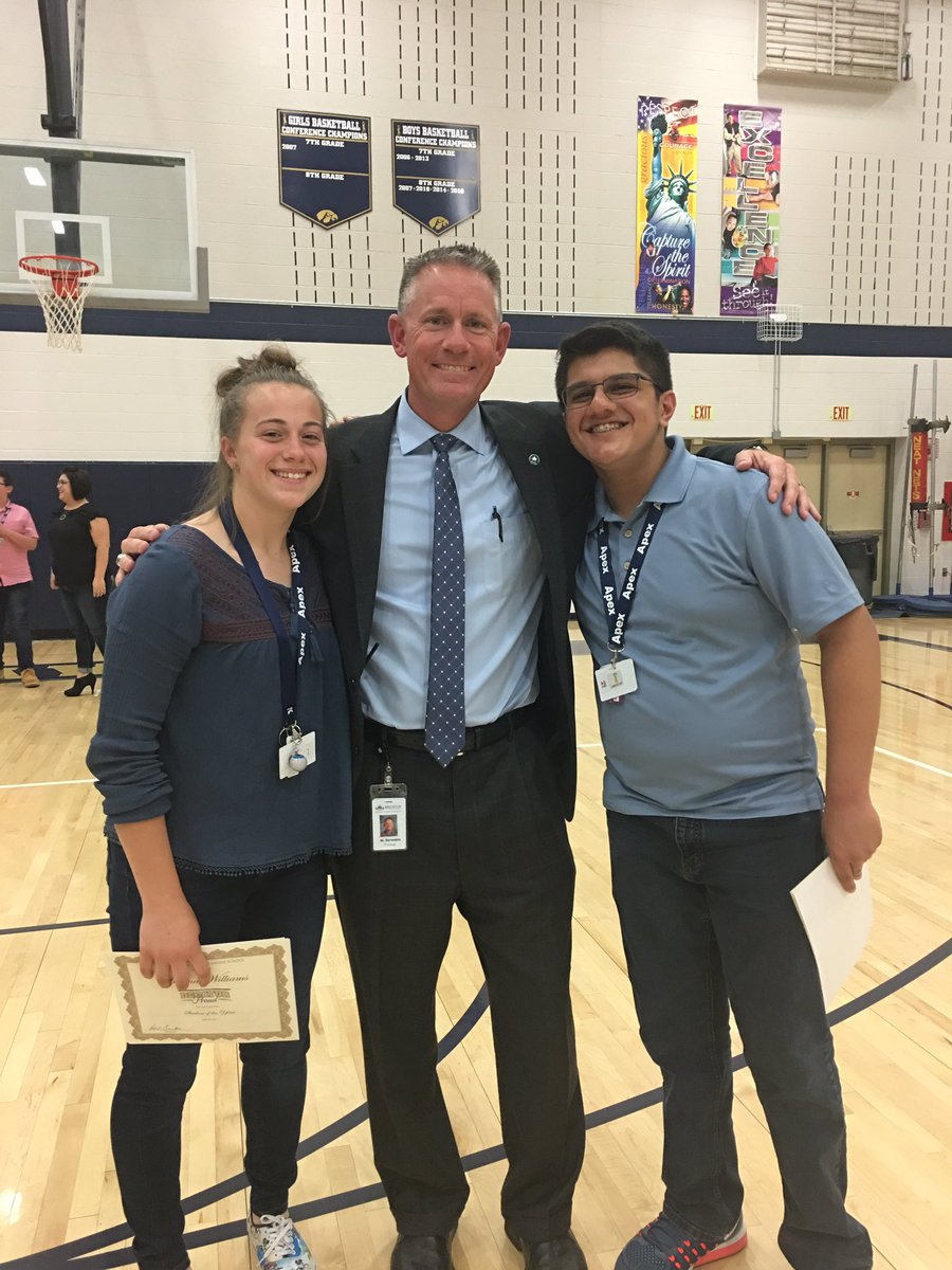 DmsHawks1's tweet photo. Meet your 8th grade @ApexNTCommunity Students of the Year! @MSDDecatur @KGBarrentine #DecaturProud https://t.co/GO1nndGyqS
