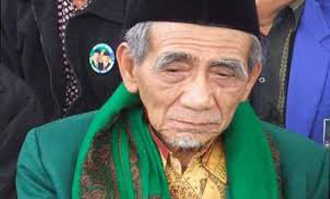 the_bangsads's tweet photo. Orok jg tau "@suaramerdeka: KH Maimoen Zubair: Indonesia Bukan Arab -  https://t.co/TXUqxsQEs4 https://t.co/5Weyfm7mUU"