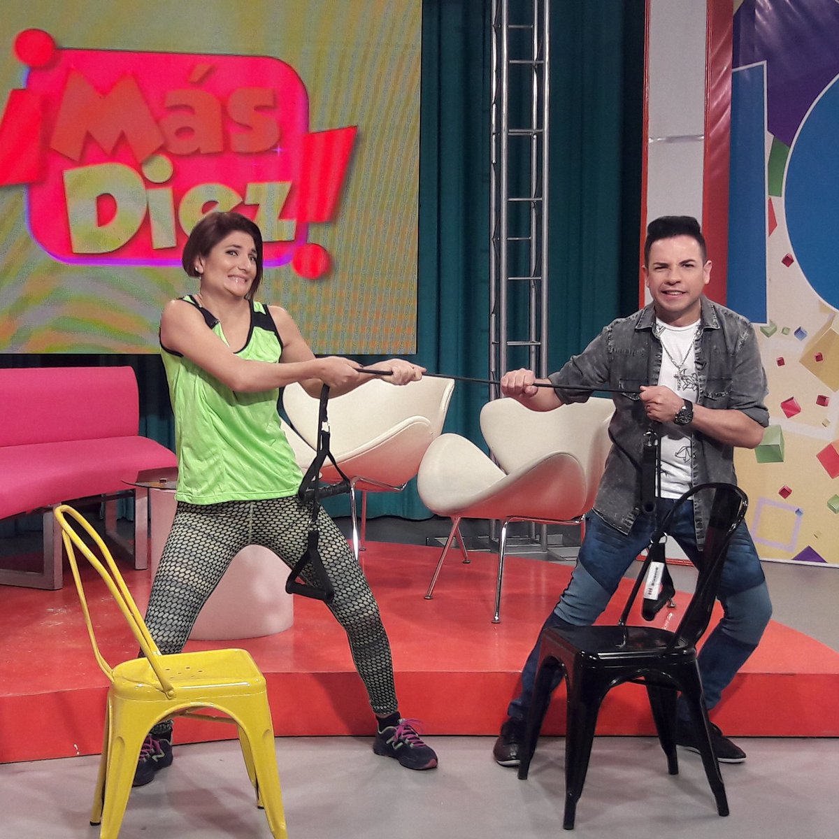 Mas10_ok's tweet photo. Ruben y Paola están con muchas ganas de hacer gimnasia. En minutos no te pierdas la rutina del día para que tengas una vida plena. https://t.co/qd7T3smd9q