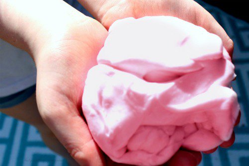 MomThirty's tweet photo. Have #fun with the #kids & make this Sulfate Free #Slime Recipe! #parentingwin #allessentials #allsulfatefree https://t.co/N1R0djW2hr #ad https://t.co/4jH7sZUIGz