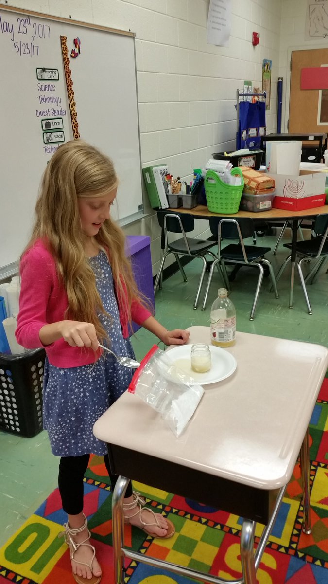 mrsbaileyNHE's tweet photo. We got to see static electricity charge a phone, an eruption, and pennies get cleaned! We love science! #nhebrightknights https://t.co/o6XqmG55hA