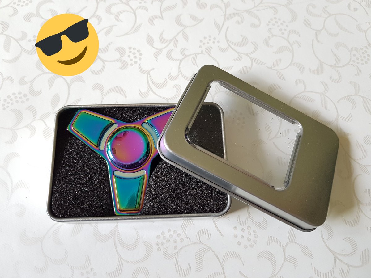 dohi_andre's tweet photo. Petit concour les amis 😉
🎁🎁Un hand spinner en metal à gagner ! 🎁🎁
Je contacterai le gagnant par MP seulement sur tweeter 🎊
🎈Like+rt+follow🎈 https://t.co/8kiJyPhGvI