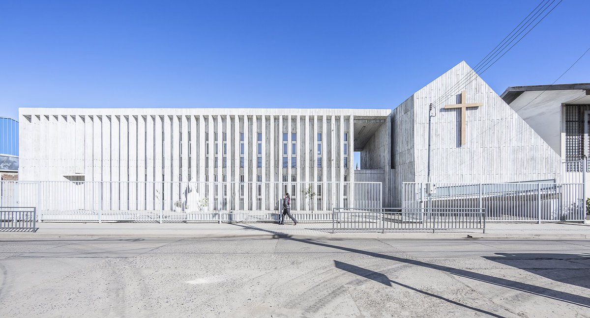 RevistaCAchile's tweet photo. Colegio Santa Rosa - Constitución Arquitecto Cristobal Valenzuela H. + Angela Delorenzo A.- https://t.co/riDuE3USEa #arquitectura #educacion https://t.co/VBHhwNDe2Z