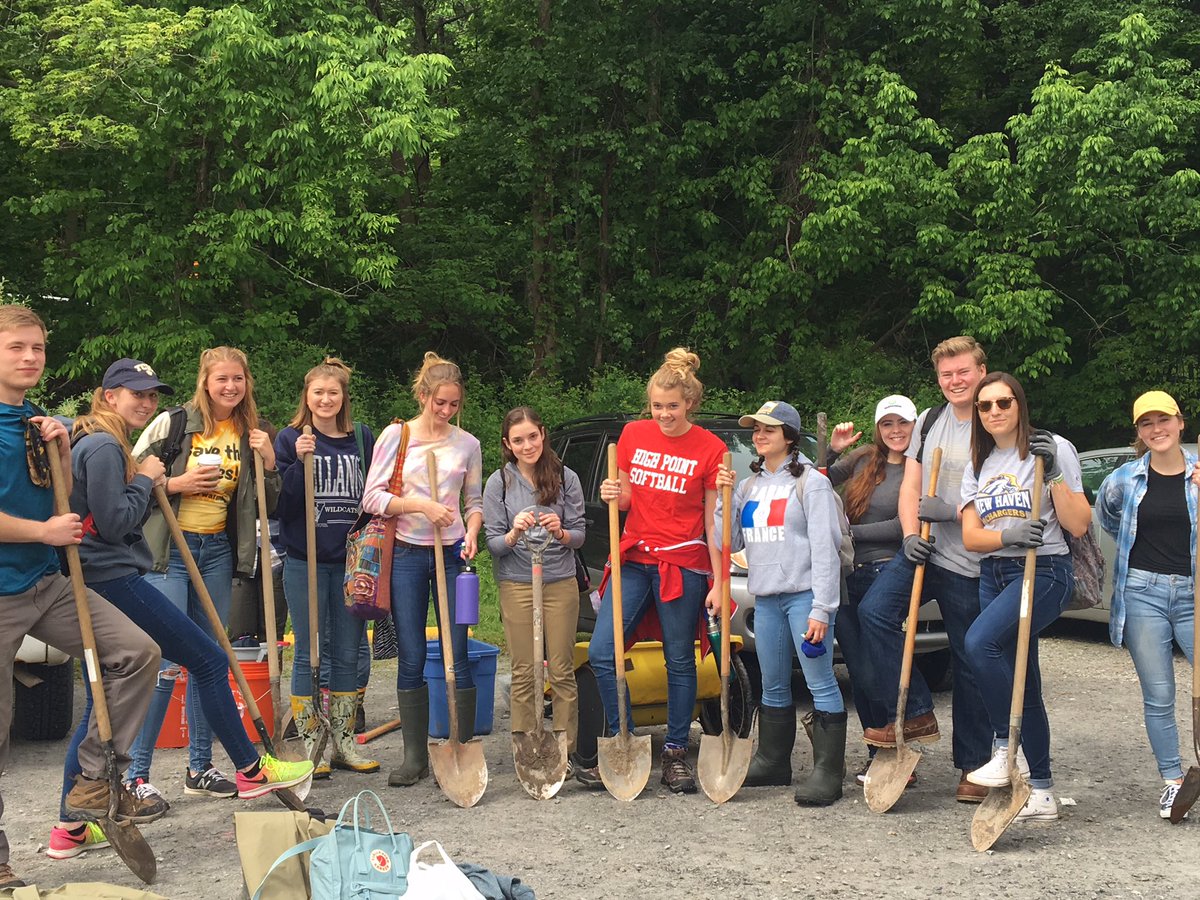 hp_snhs's tweet photo. Getting ready to plant 200 trees for stream restoration near the dog park!🌳 @HighPointSTEM @AmyLibrizzi https://t.co/ixXQPfejnc