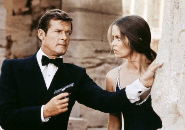 BubstaMedia's tweet photo. Roger Moore Dead: James Bond Veteran Actor Dies, Aged 89 https://t.co/tK0pzR2GJt https://t.co/P62dJLA4Lx