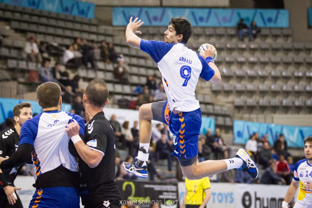 🎯 Números redondos en la Liga ASOBAL:
4⃣5⃣2⃣ goles <a href="/OswGuimaraes/">Oswaldo Guimarães</a>
3⃣5⃣4⃣ goles <a href="/pparedes_22/">pablo paredes</a> 
3⃣0⃣4⃣ goles <a href="/moisimes/">moises simes</a>
2⃣0⃣0⃣ goles <a href="/arnatek/">Arnau García Barceló</a>