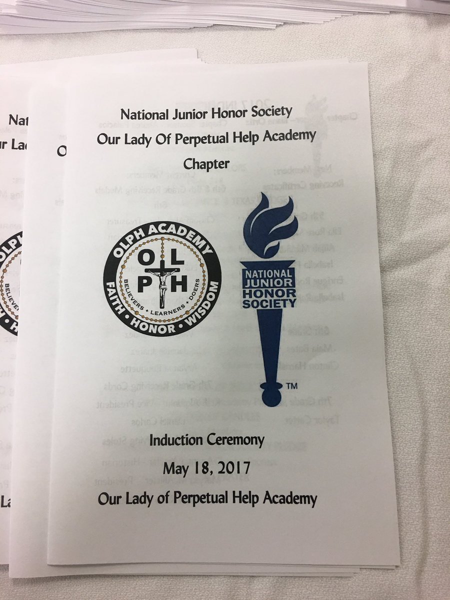 CathSchoolsCC's tweet image. NJHS Chapter at OLPHA recently had their Induction Ceremony, how special! facebook.com/CathSchoolsCC/… #olphacademycc #njhs