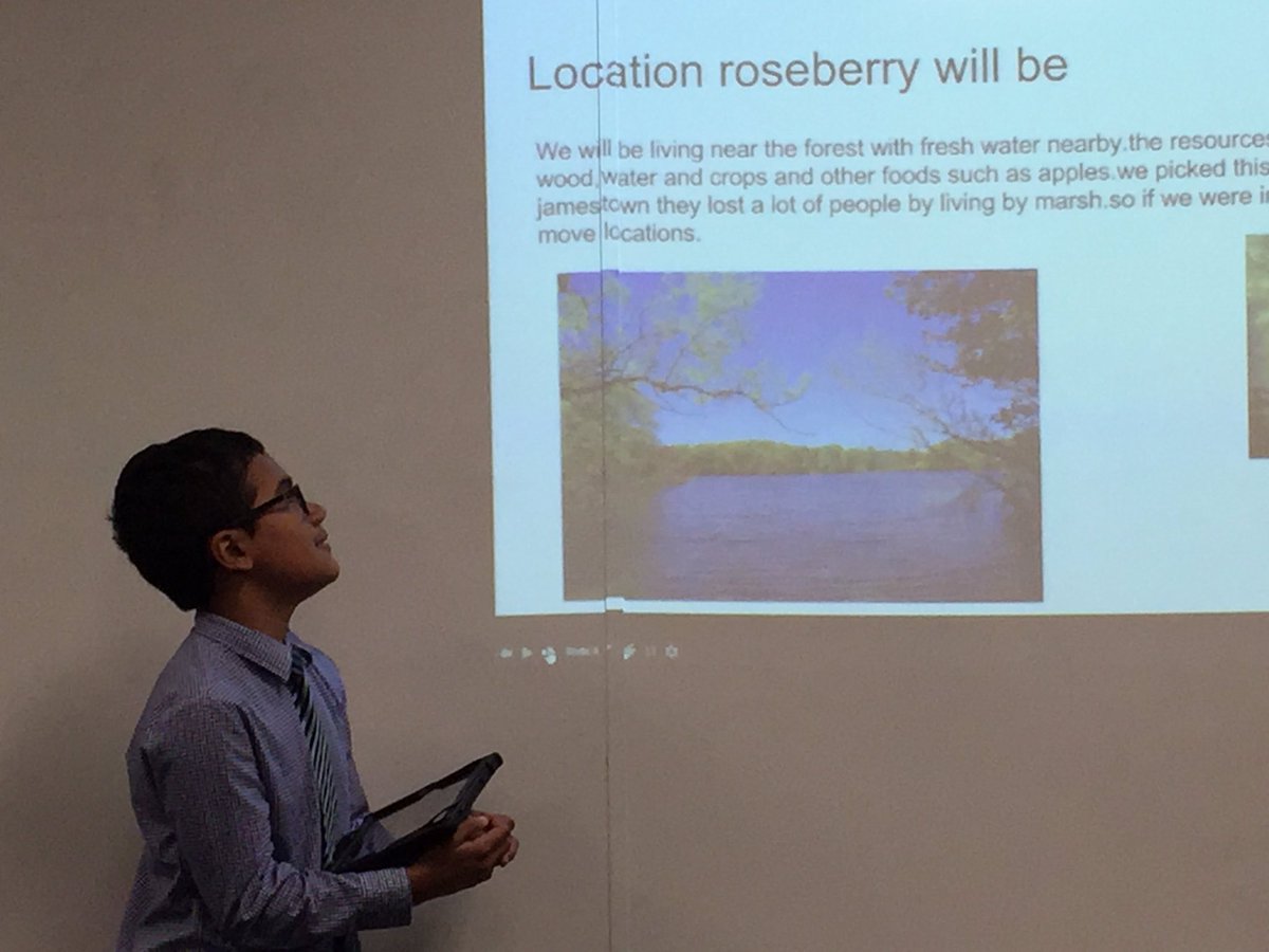 HicksElementary's tweet photo. 5th graders presenting their ePortfolio to Mr. Martin. What great work! #theswolfpride #lisdlearns #digitalLISD https://t.co/SxH9B7h834