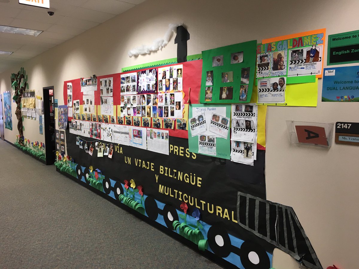 Margari26203162's tweet photo. ¡Ha sido un gran viaje en Doble Vía! It's been a great trip on the Dual Language Express! @HolmquistES @KARE24921 @SraBaezSalazar #dual16-17 https://t.co/XPNvEWy1wB