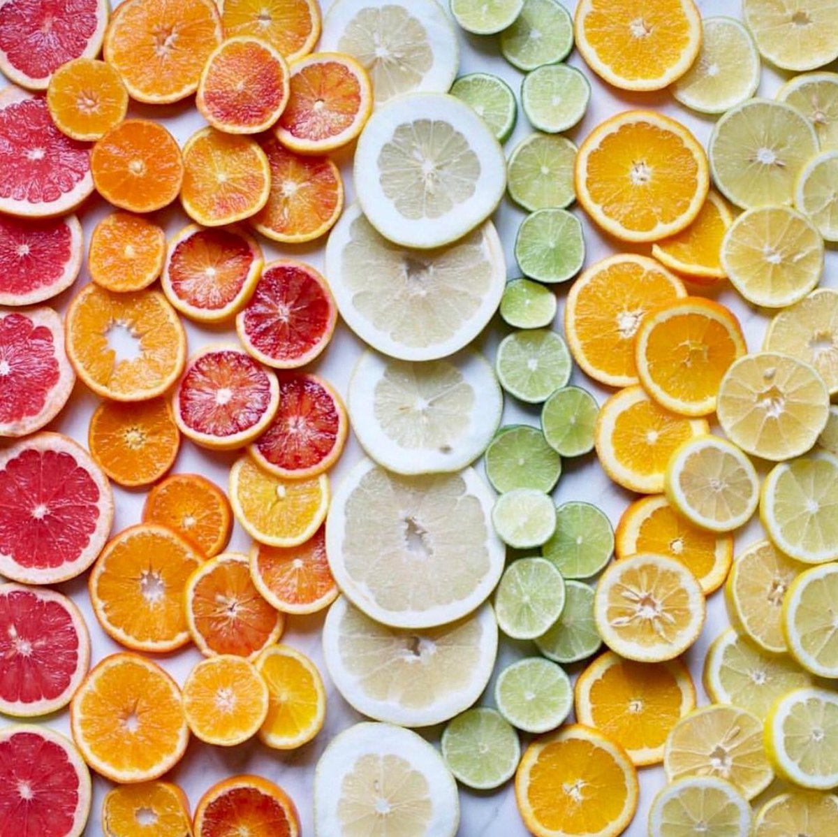 HeartOfTea's tweet photo. We like our #fruit the way we like our #tea: fresh &amp; sweet 😋 thanks for the photo @THRIVEmag__ #HeartOfTea https://t.co/tUZfBmf0yu