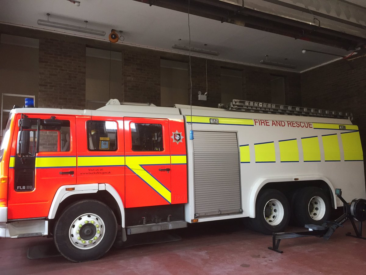 FireOlney's tweet photo. Farewell to our beloved pump the "Beast" she's off for a short spell at #Bletchley before retirement #FireEngine #Fire #firefighters #OnCall https://t.co/sYuU3C68cR