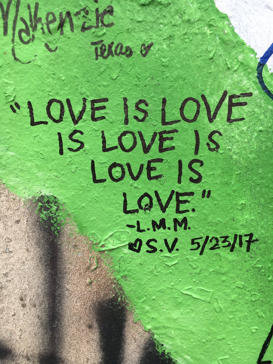 stephadrianna's tweet photo. @Lin_Manuel I did a thing at the peace wall in Belfast. ❤️💛💚💙💜 https://t.co/onO49hXpNy