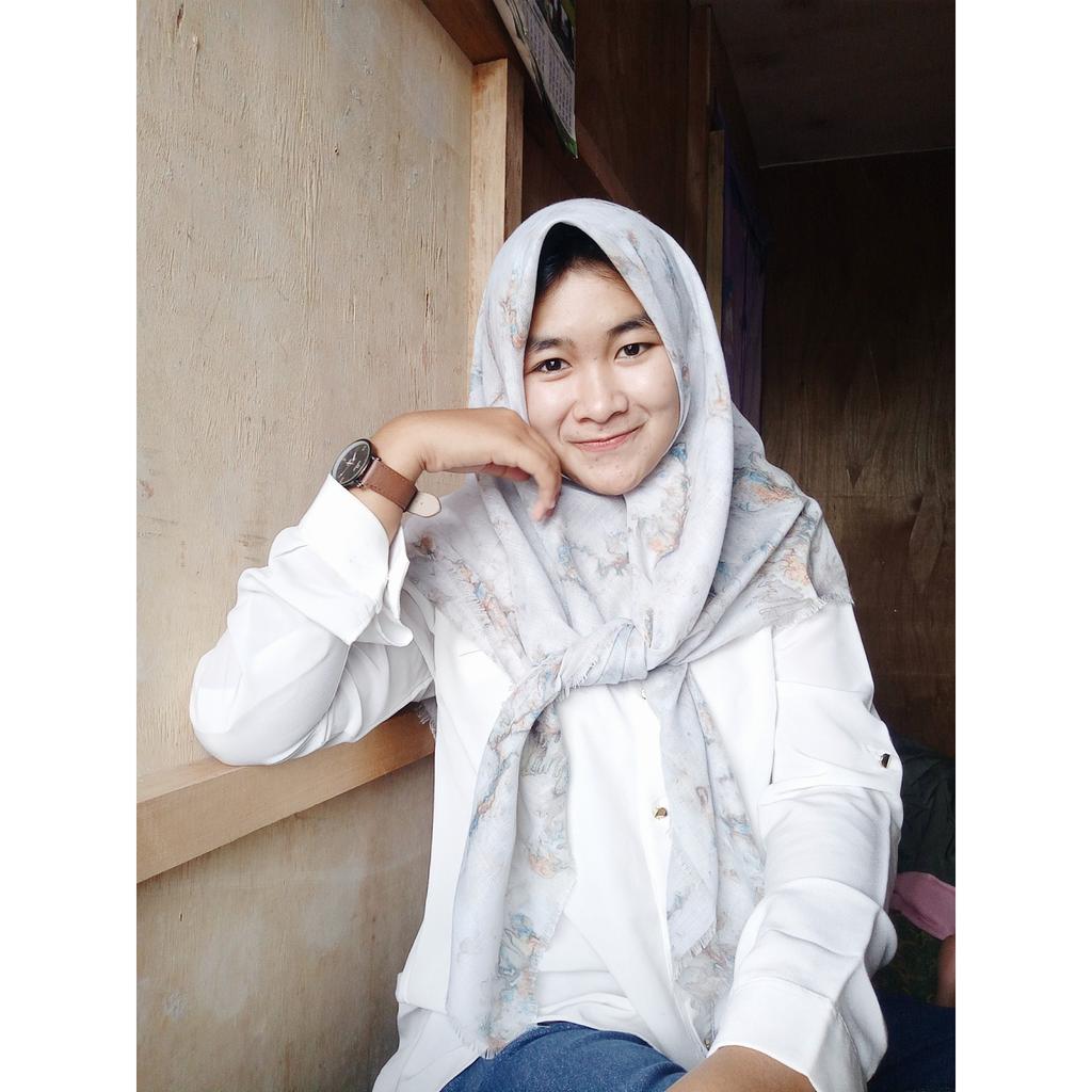 rikaliana09's tweet photo. Jangan jadi korong di tengah2 gula 😂 https://t.co/whqxyocD7o