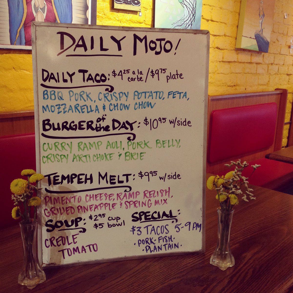 Mojo Kitchen tweet media