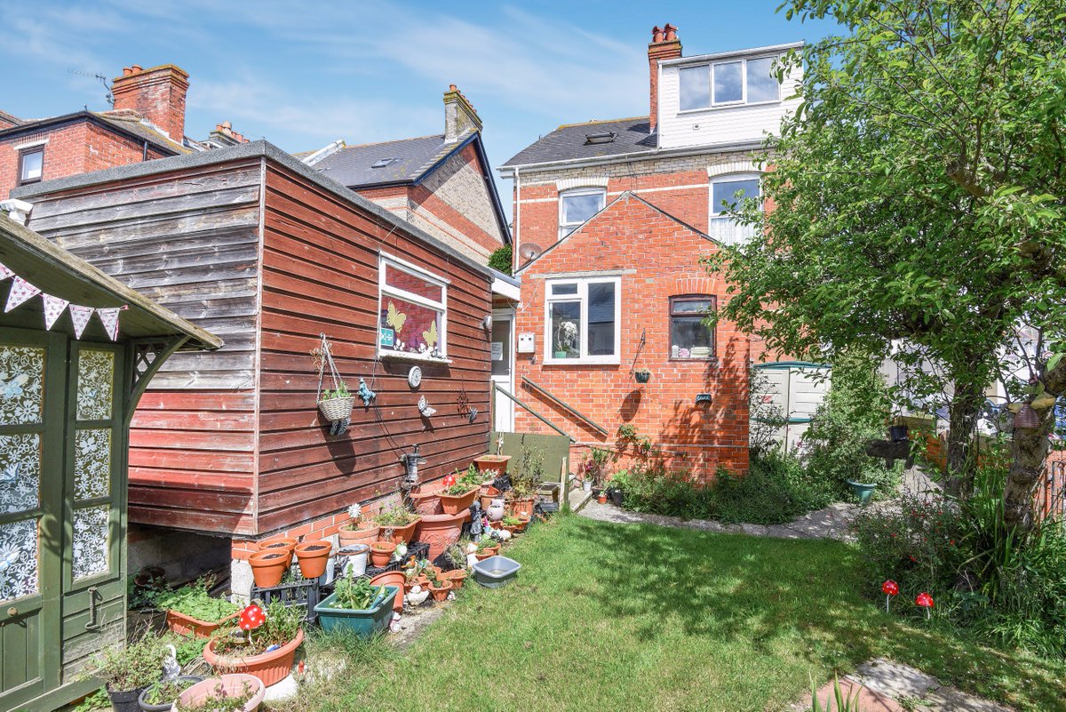 #property Detached house with over 2300sqft of accommodation within a few hundred yards of the beach #weymouth.Call 01305 251154 for details