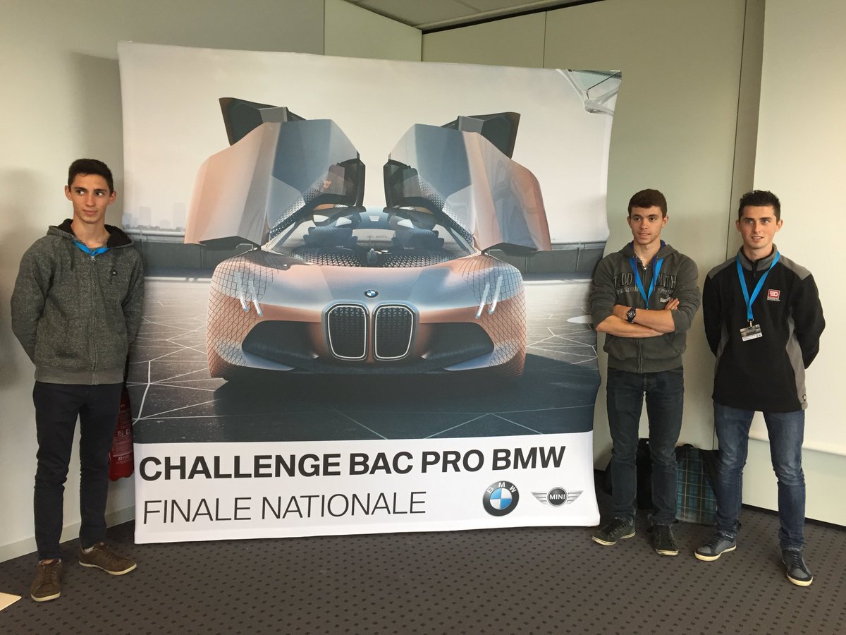 LyceeNogaro's tweet photo. Les lycéens de Nogaro 4° de la finale nationale du challenge BMW après avoir gagné les finales régionales. Le bac pro voie de réussite! https://t.co/M48PMnqowB