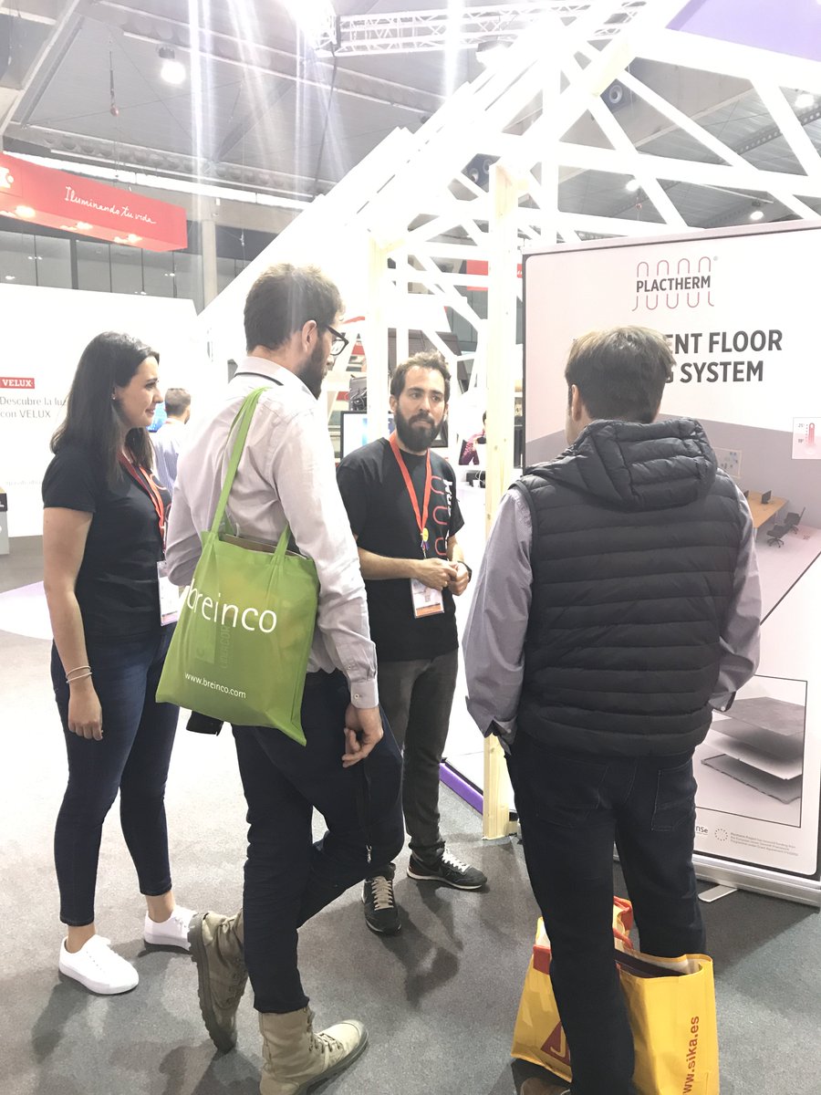 MPascualsaez's tweet photo. No podéis perderlos de vista xq tienen un producto alucinante! Alucinante! @plactherm  https://t.co/Dum0nMXjuZ @miriamdeca #BIM #CONSTRUMAT https://t.co/lKbNORbLI7