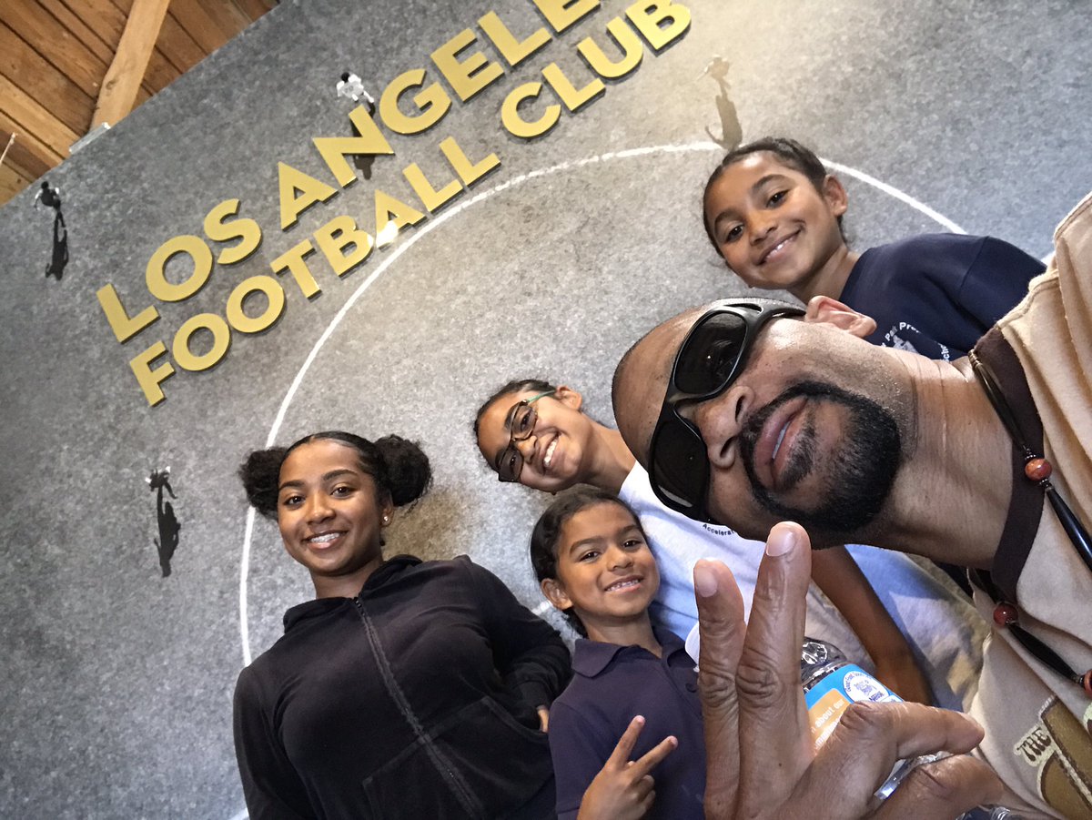 aaronDspears's tweet photo. #MakingRounds
#MakingHistory 
The future of @LAFC @LAFCacademy ⚽️ https://t.co/6Pkwbb4KGH