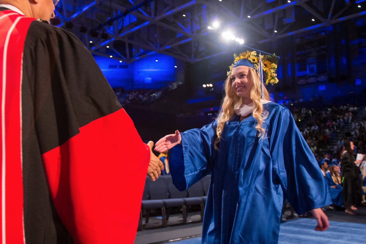 UBuffalo's tweet photo. #ICYMI: The #UBClassof2017's commencement festivities made for a memorable weekend at #UBuffalo. For more pics: https://t.co/X7kf47uhft πππ€ https://t.co/f1yu3eSKO2