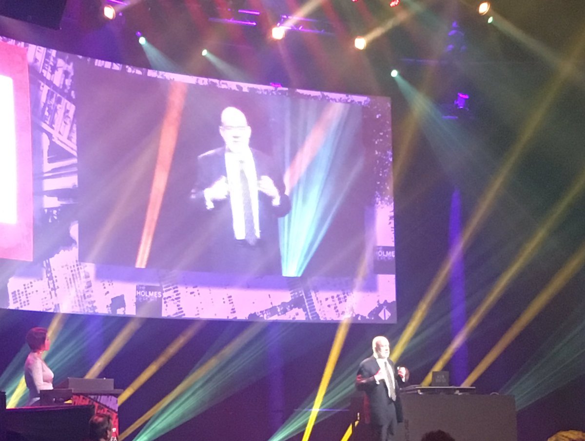 citizenpr's tweet image. Rallying opening remarks from @holmesreport on the decreasing trust in media &amp;amp; how we, as 
PRs, need to help #journos work through it #PR