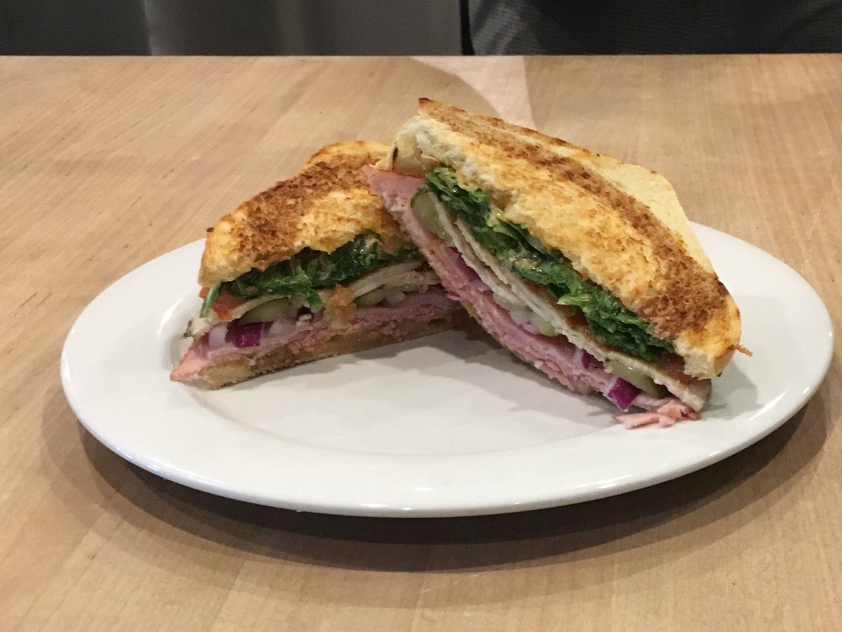 TheCanneryMkt's tweet photo. It's lunch time so come and get it! Our deli is featuring their Cannery Club $10 #LunchBreak #Freshfromthedeli https://t.co/T3xpGc9yyL