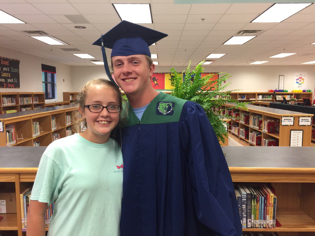 BGESTEM's tweet photo. Brother and sister proud moment with our 5th their 2017 CVHS graduate #BGESTEM #CCSDMVPs https://t.co/QipUJJxDlp
