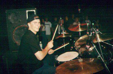 Happy 39th birthday to Scott Raynor! 