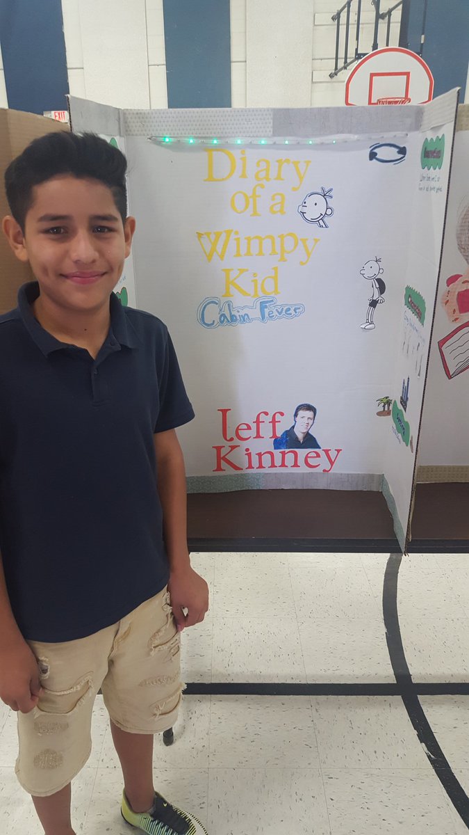 mariaH_915's tweet photo. Sharing their favorite books at the Literacy Fair! #leelions #iamepisd https://t.co/twuNeffbet