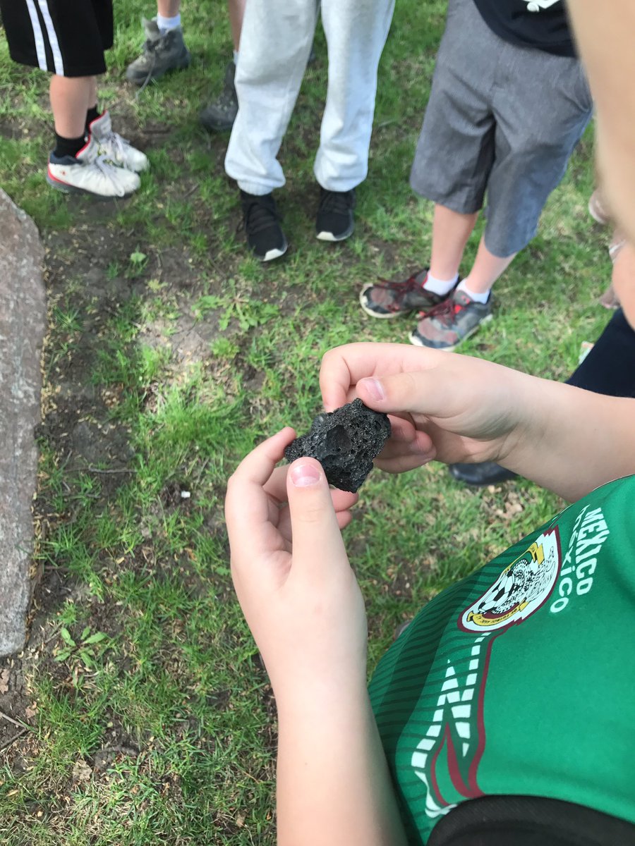 ryley_cote's tweet photo. Geoscience Rock Garden #gr3geo #prescottpsd70 https://t.co/V3Wa5ljVkv