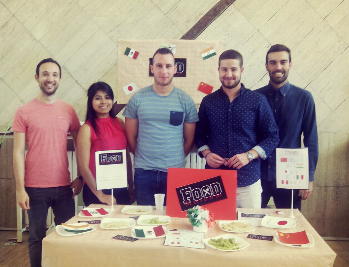 Mafketing's tweet photo. Un montón de oferta gastronómica en #LeonBusinessTalent @Creacionmkule @unileon https://t.co/DiDqvl6OnH