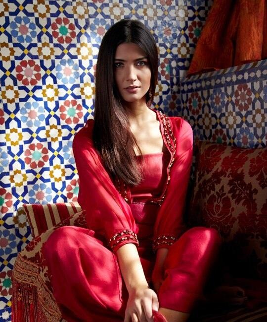 BustunDaily's tweet photo. #TubaBüyüküstün for Nissae Mina Almaghrib Magazine (In Morocco), January 2011✨ https://t.co/92QiDJraIl