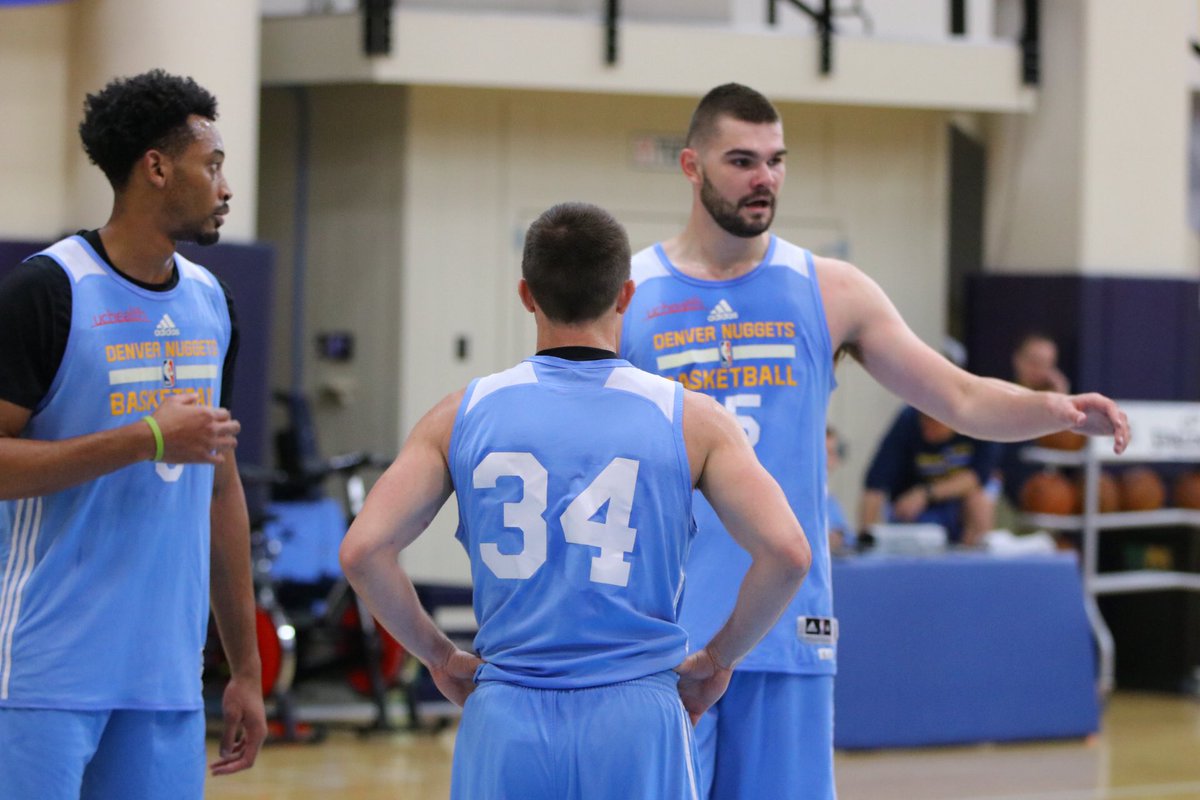 Blue Squad vs. White Squad in our 3️⃣ on 3️⃣.  #PickAxeProspects https://t.co/oXXBiHEuqD