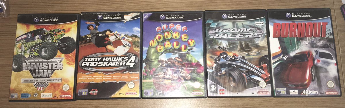 RetroGamersClub's tweet image. Hmm I can't turn down an #retrogaming bargain lol just needs a bit of a clean! Another #gameboy to do up, add it to the rest lol #retrogamer