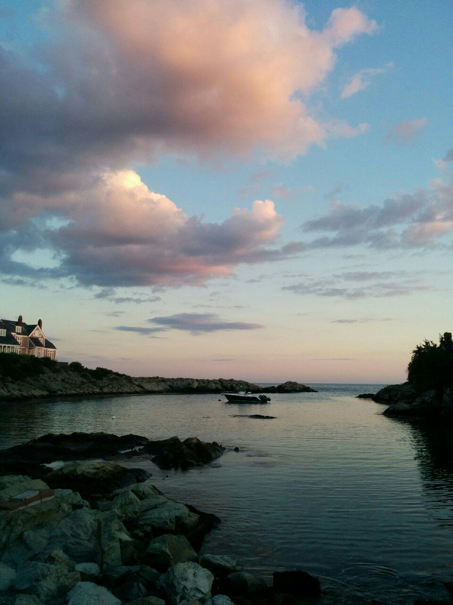 LanaiCollection's tweet photo. Next travel spot: Newport, RI ⚓️ #TravelTuesday #LANAIlifestyle #TuesdayThoughts https://t.co/7n2Sf8KqIu